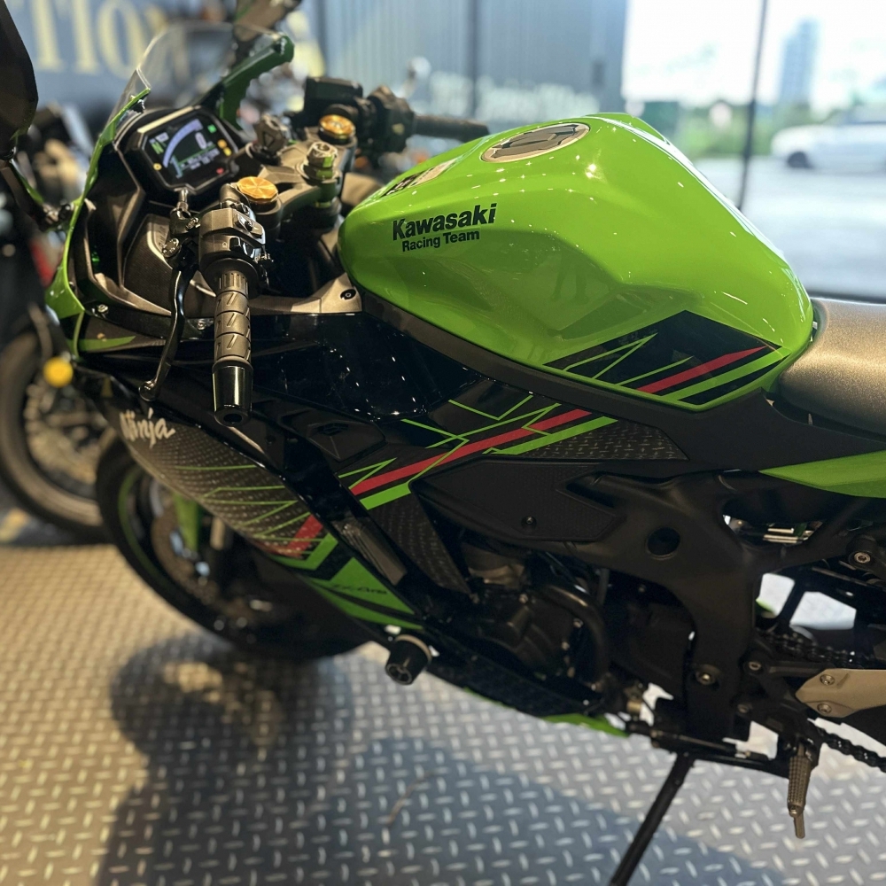 24/24 Kawasaki ZX4RR 總代理