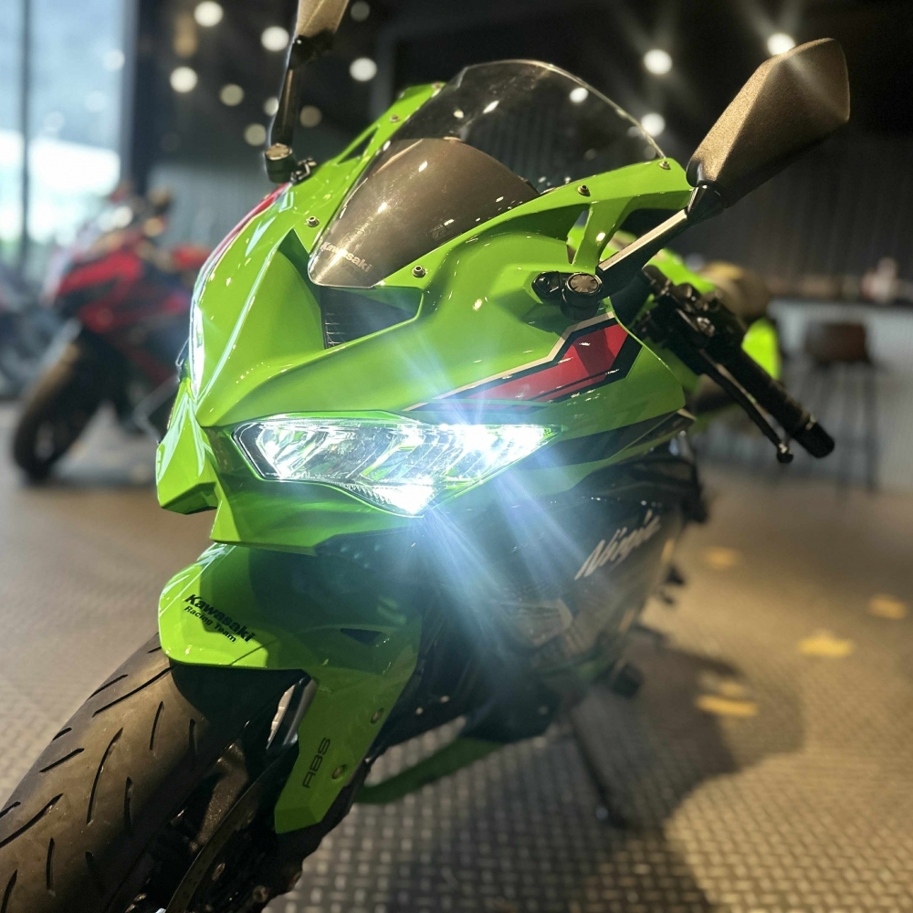 24/24 Kawasaki ZX4RR 總代理