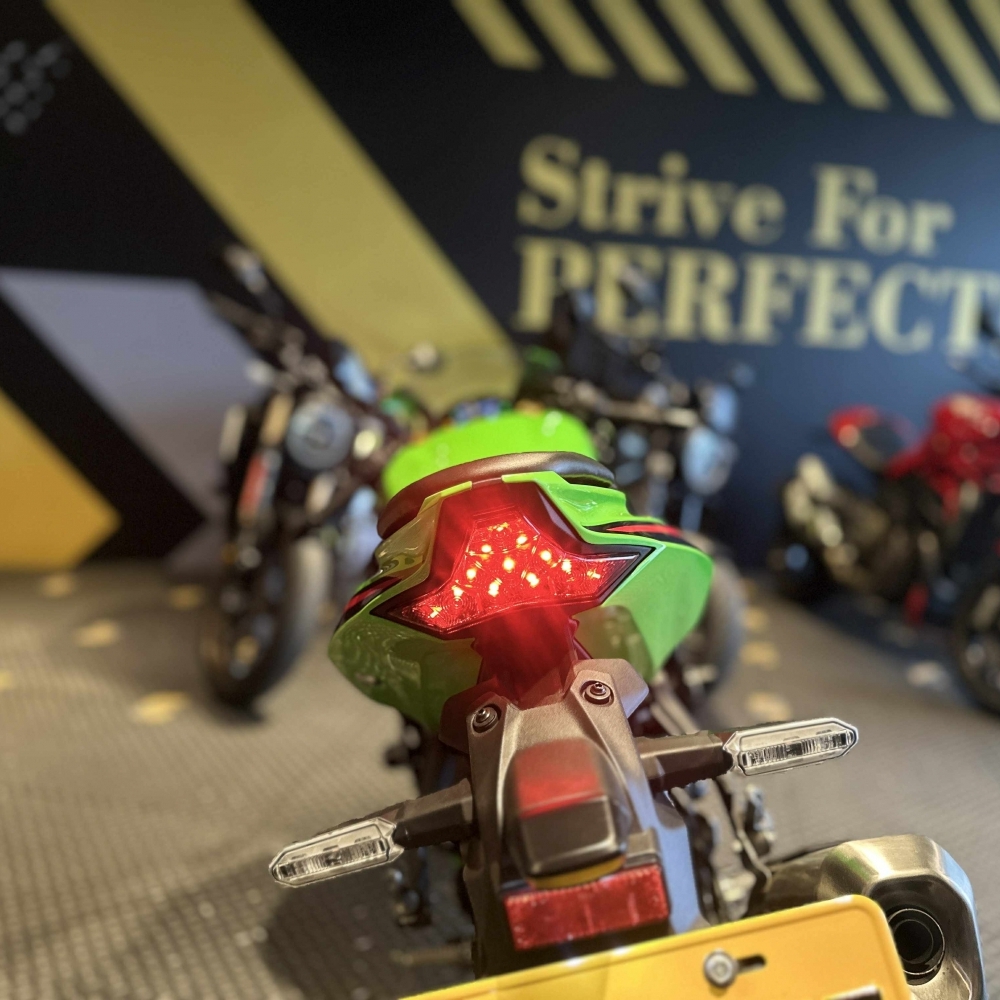 24/24 Kawasaki ZX4RR 總代理