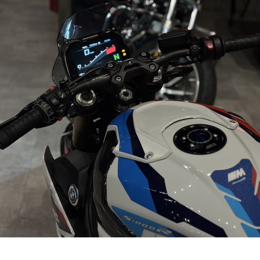 22/22  BMW S1000R 汎德公司車 
