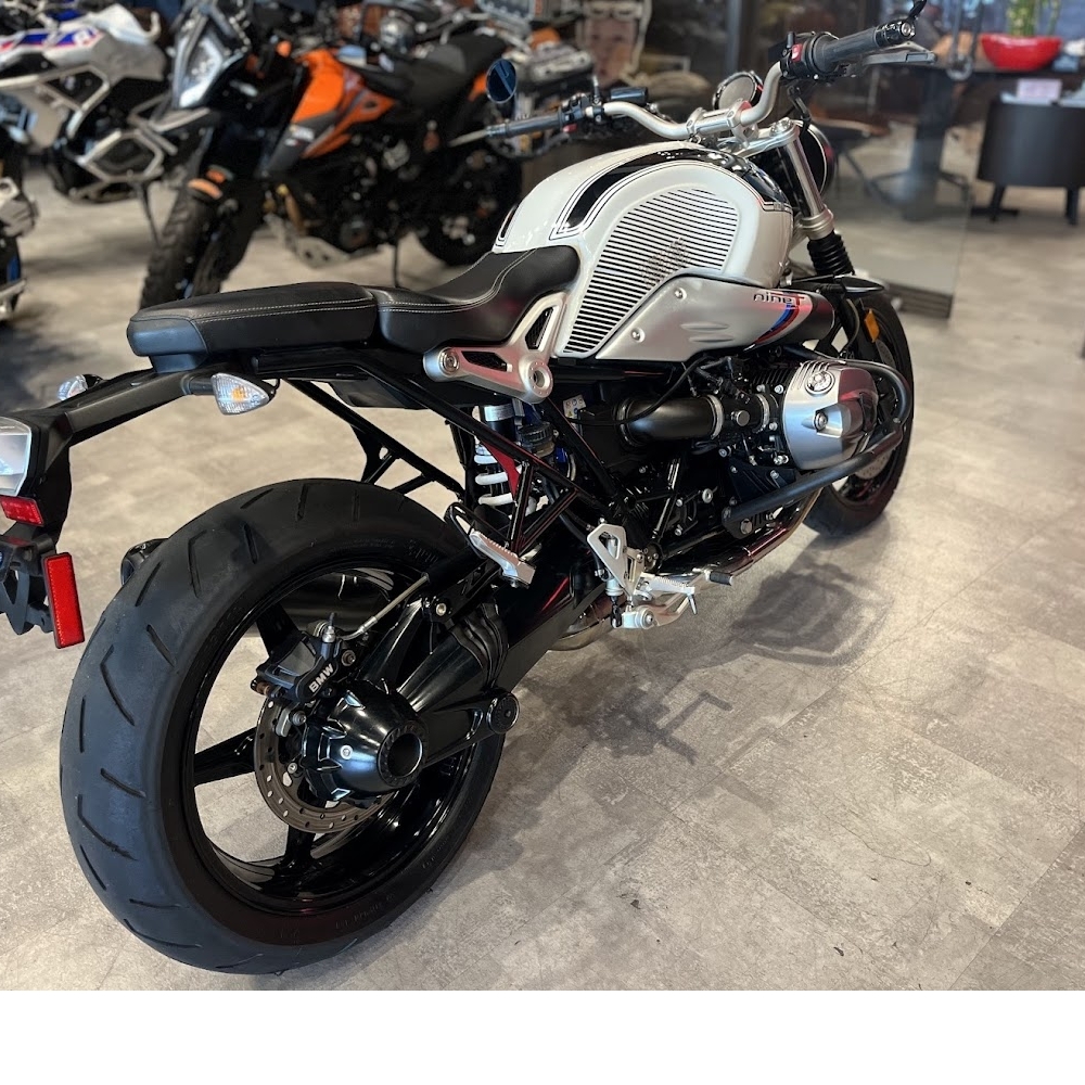 19/20 BMW R9T PURE 汎德公司車 