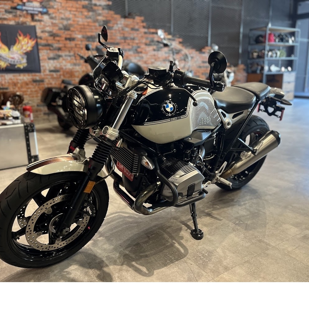 19/20 BMW R9T PURE 汎德公司車 