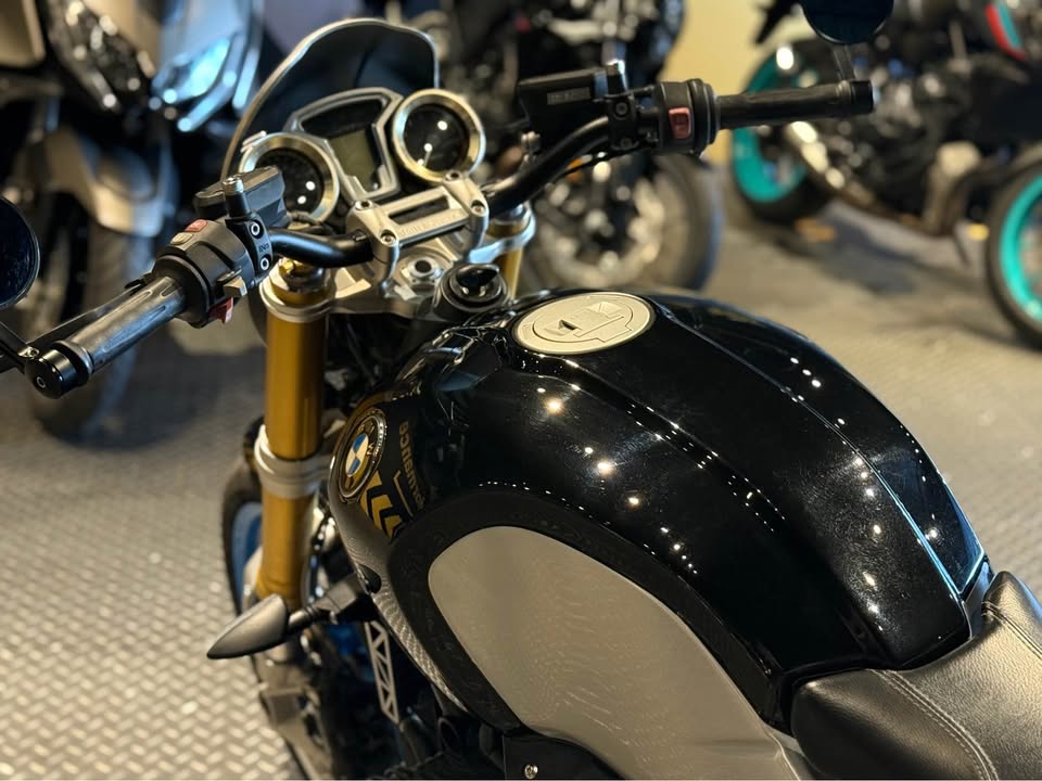 14/15 BMW R9T  汎德公司車 