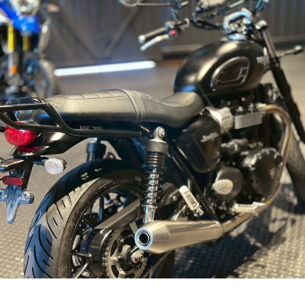 18/19 Triumph Street Twin 900 黑色 總代理