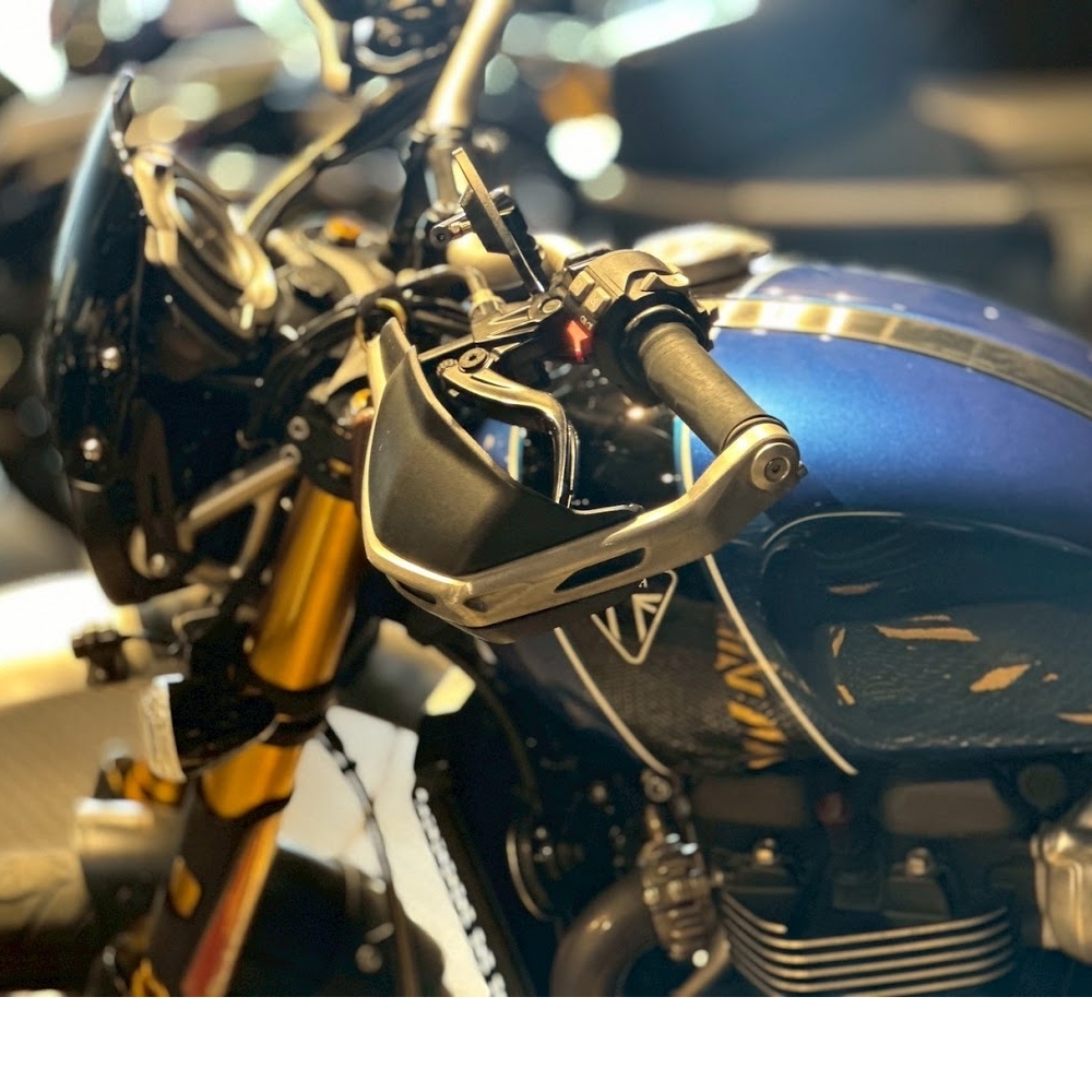 19/20 Triumph Scrambler 1200 XE 合法ZARD