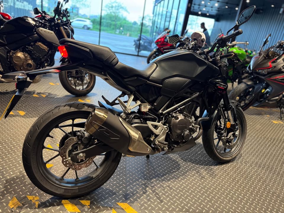2023 HONDA CB300R 總代理