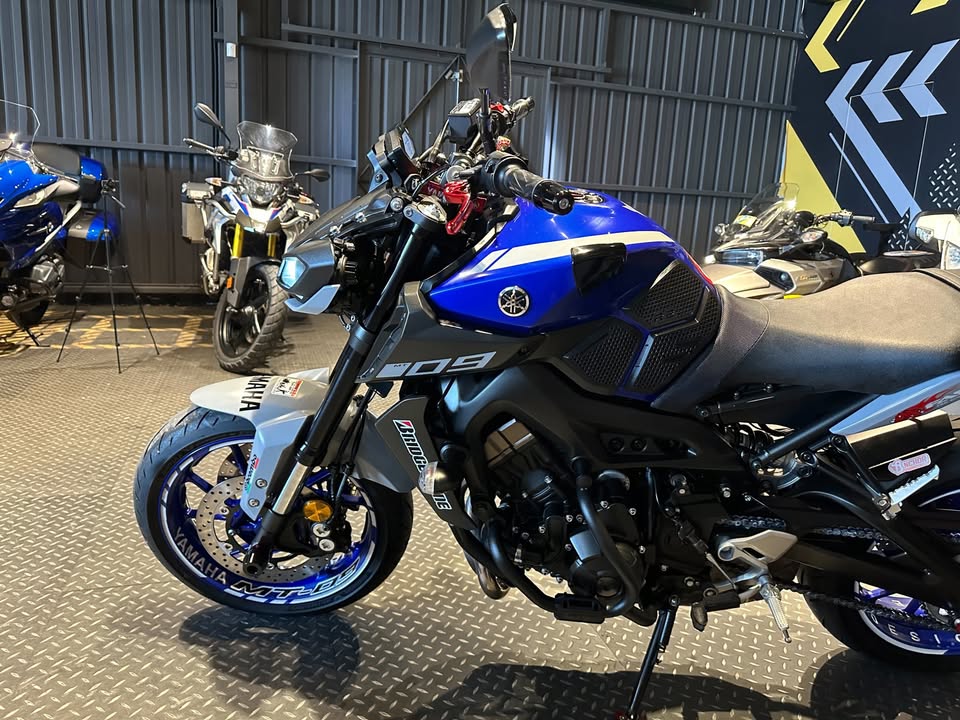YAMAHA MT-