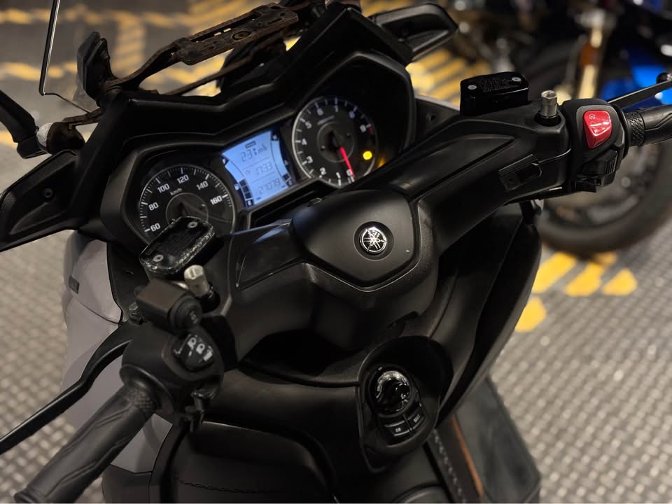 Yamaha XMAX300 ABS TCS 總代理