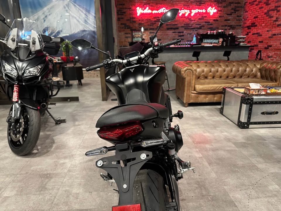 YAMAHA MT-09 三代 總代理 黑