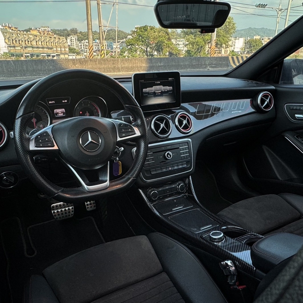2015 M-BENZ CLA250 AMG PLUS 跑11萬m 原版認證