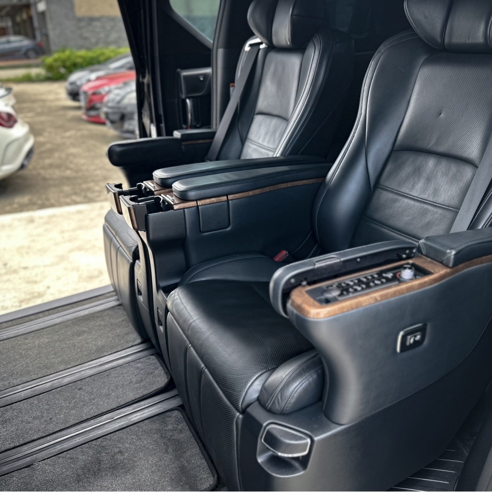 2017 TOYOTA ALPHARD 3.5L 