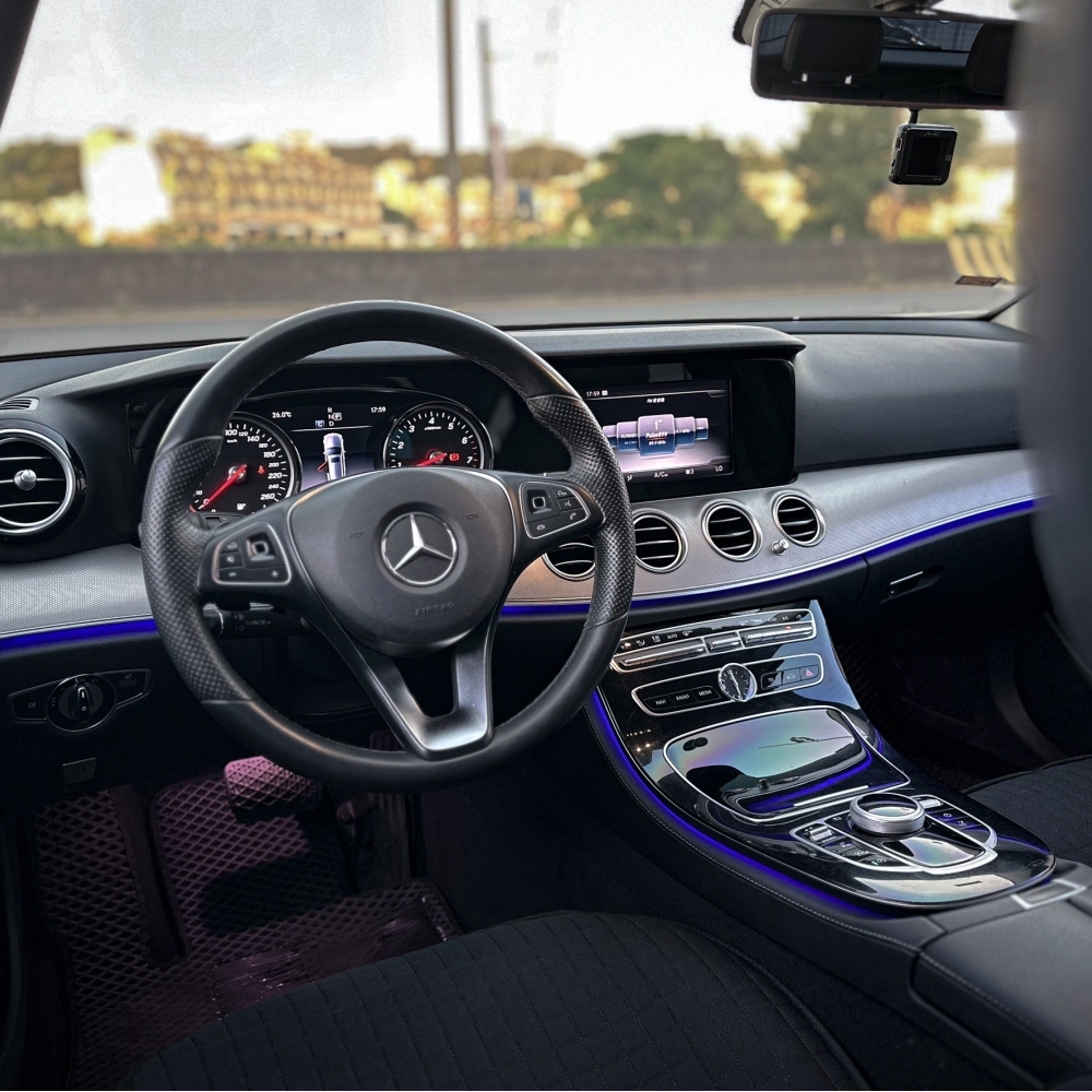 2016 M-BENZ E200 2.0
