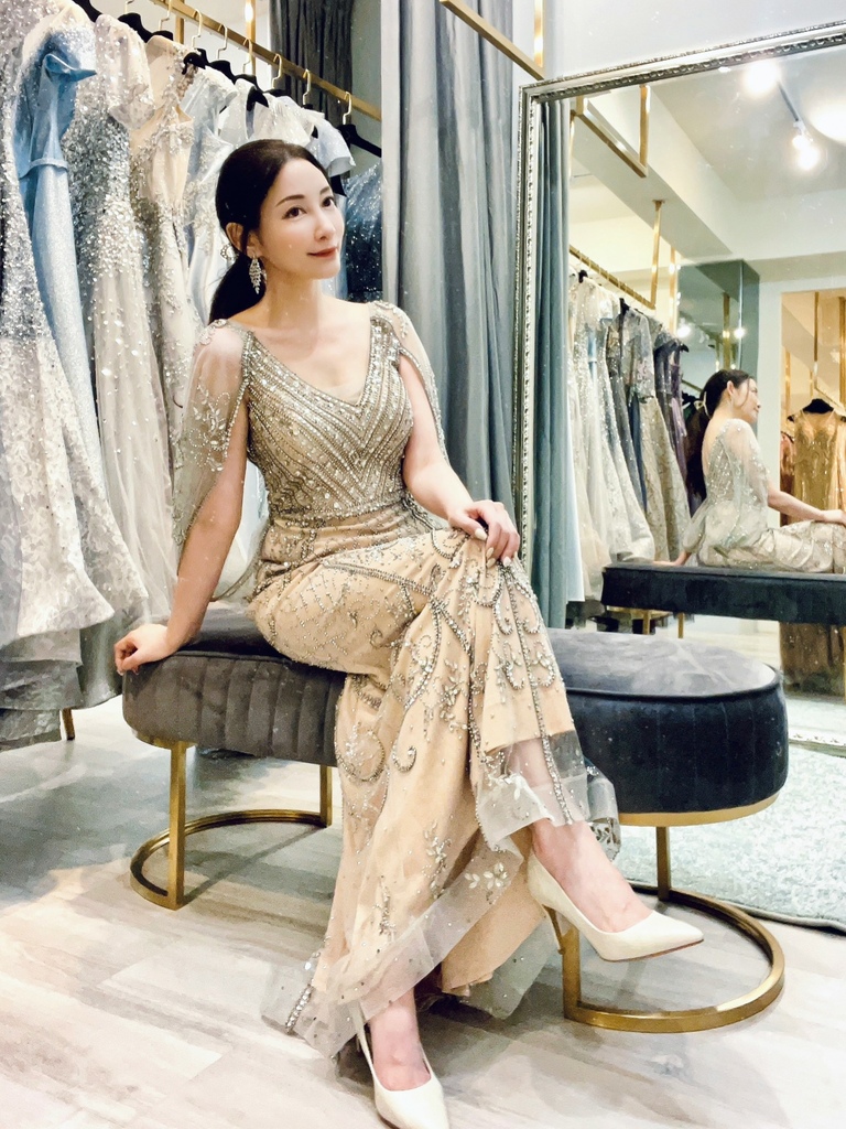 Your Love 侑樂精品禮服 台中媽媽禮服出租 婚宴禮服 Your Love 侑樂精品禮服 台中媽媽禮服出租 婚宴禮服