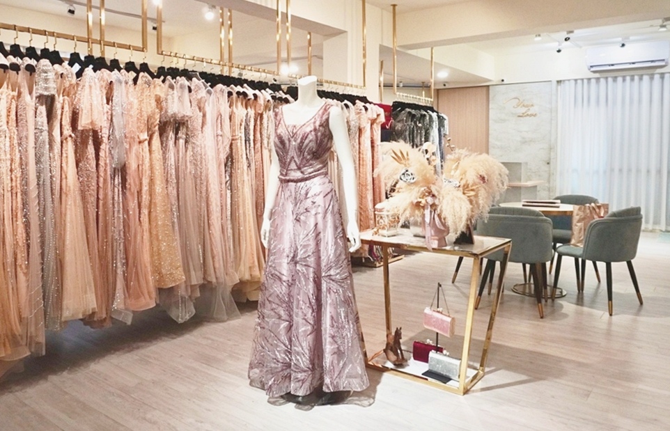 Your Love 侑樂精品禮服 台中媽媽禮服出租 婚宴禮服 Your Love 侑樂精品禮服 台中媽媽禮服出租 婚宴禮服