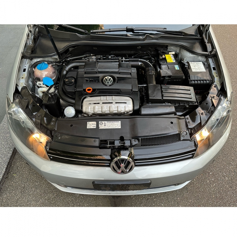 [售出]2011年 VW GOLF 1.4 TSI 手自排/銀色/里程數12.8萬