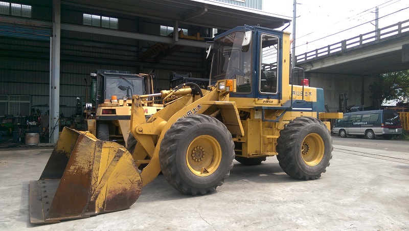 komatsu wa100 鏟斗機 鏟裝機 鏟土機