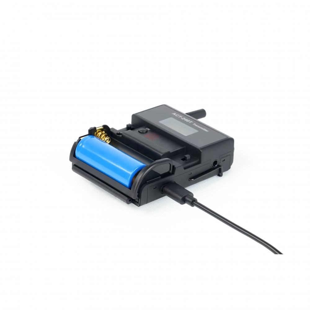 ACT-240T 2.4 GHz數位佩戴式發射器