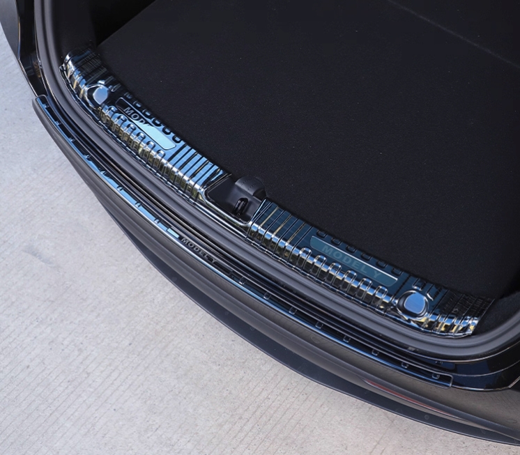 Model Y 後備箱門檻條(不鏽鋼)