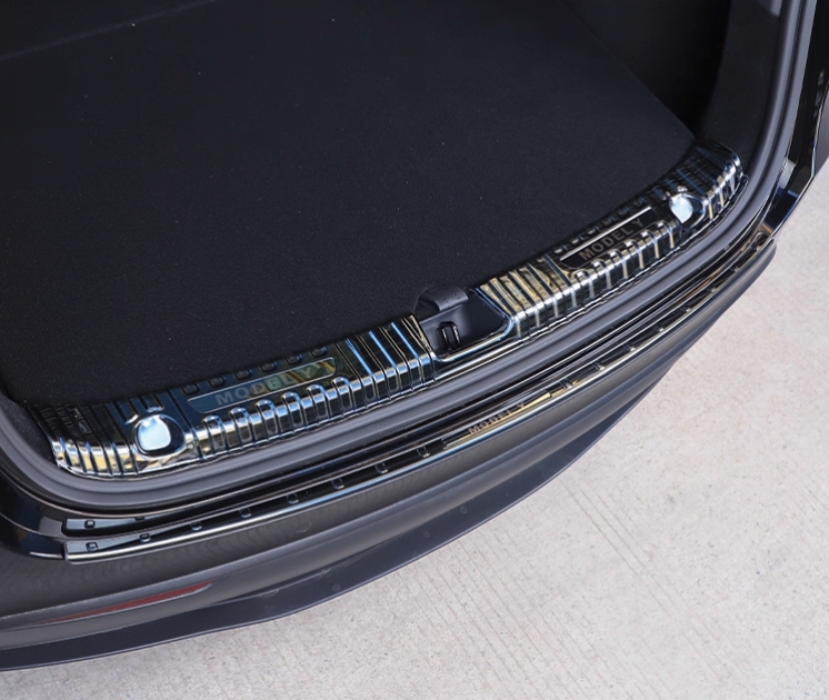 Model 3 後備箱門檻條(不鏽鋼)