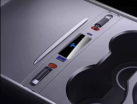 Model 3 中控HUB充電