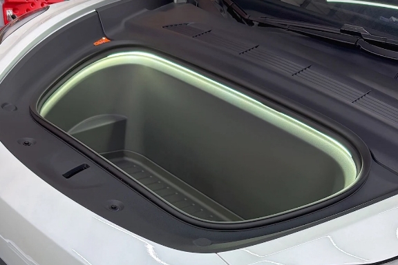 Model 3 前備箱燈條