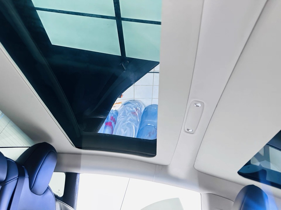 Model 3 電動遮陽簾