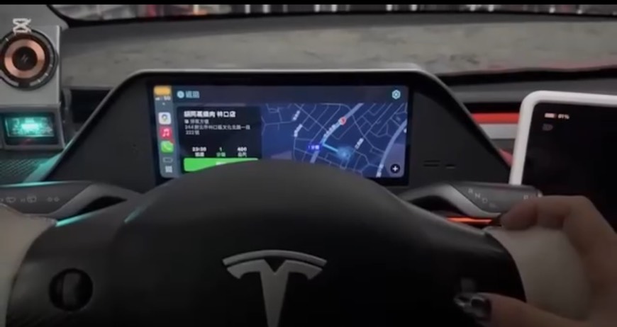 Model 3 前儀表螢幕